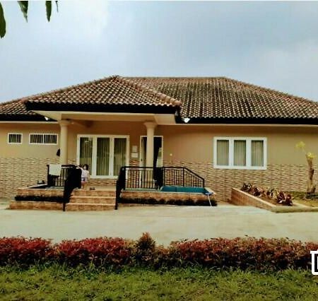 Villa Nusantara Bogor Buitenkant foto